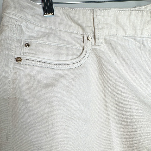 White House Black Market White Jeans w/ Slim Ankle, Sz 12R - Picture 3 of 10